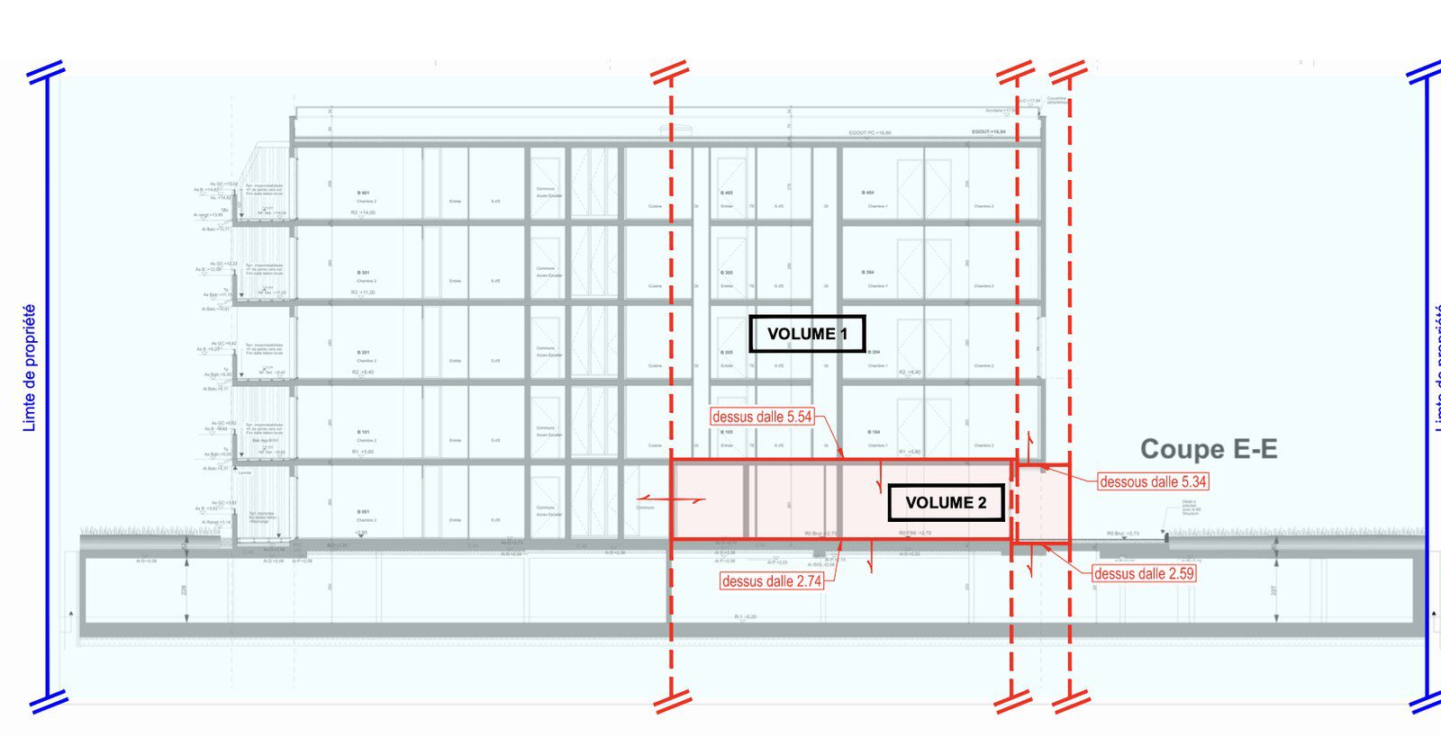Coupe montrant l'imbrication du volume bibliothèque entre les logements et le parking, Fréjus